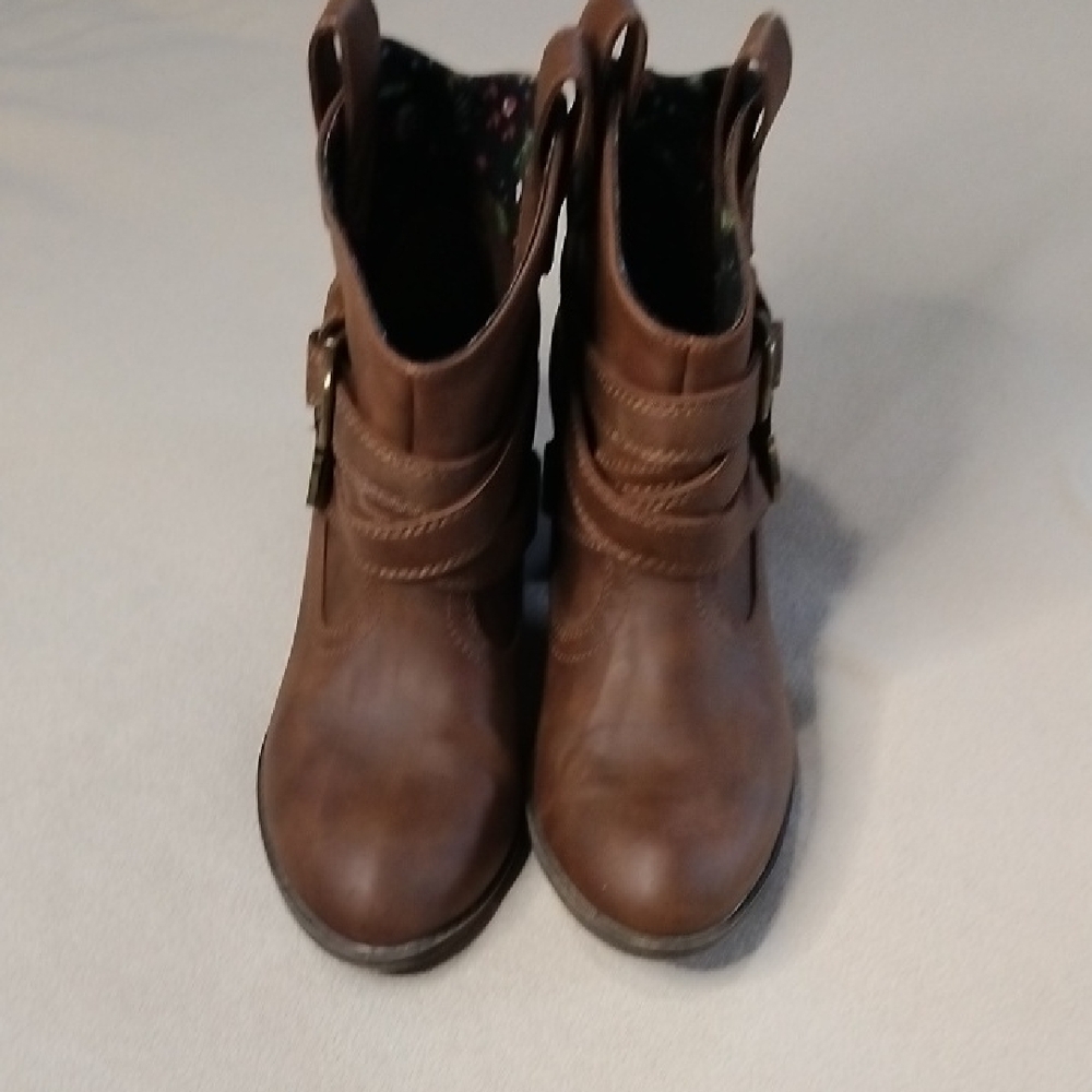 Rocket Dog Brown Ankle Booties Distressed Leather